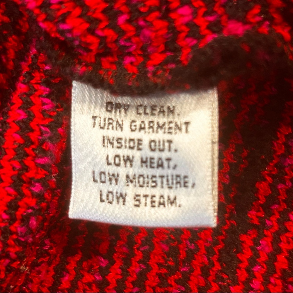 St. John red pink black tweed fringe frayed collar long jacket women’s size 6 - Picture 14 of 16